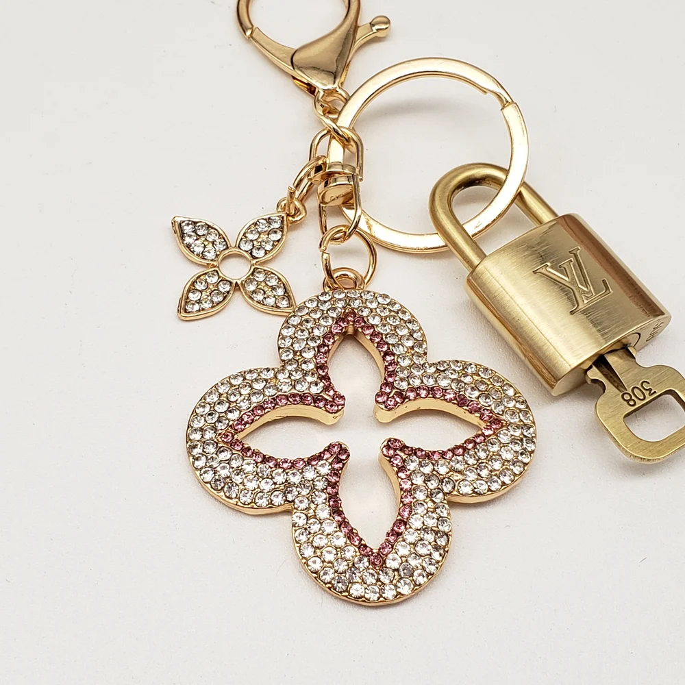 Authentic Louis Vuitton Lock & Key with Unbranded Pink Floral Clover Keychain - Picture 7 of 7
